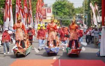Ratusan Pelajar Meriahkan Meg Karnaval Lamongan