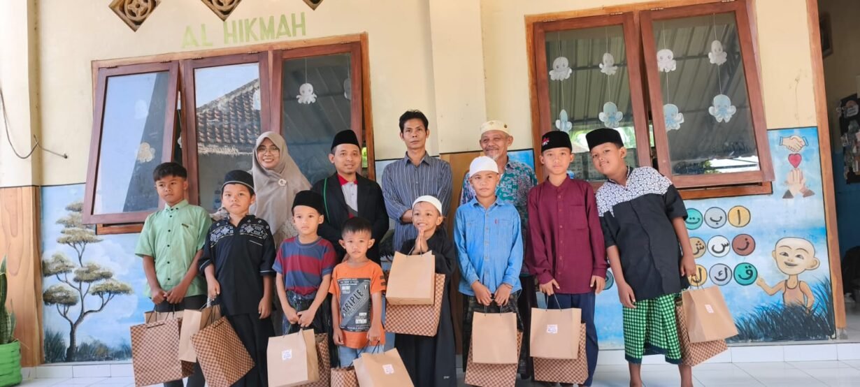 Peserta Khitanan Masal bersama Pimpinan SAIQ AL HIKMAH
